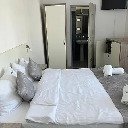 Wibor Ulica Tesknoty 5 3*