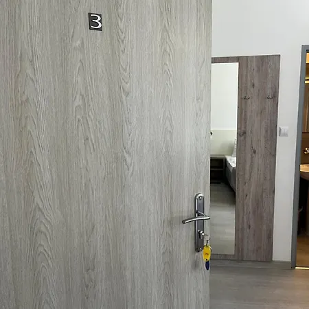 Wibor Ulica Tesknoty 5 게스트하우스 3*