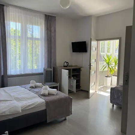 Wibor Ulica Tesknoty 5 * Dziwnow