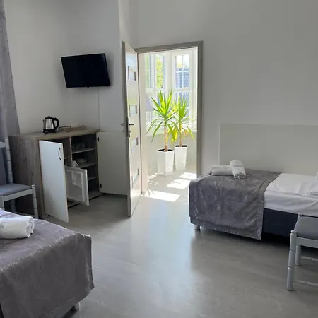 Wibor Ulica Tesknoty 5 *