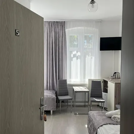 게스트하우스 Wibor Ulica Tesknoty 5 Dziwnów