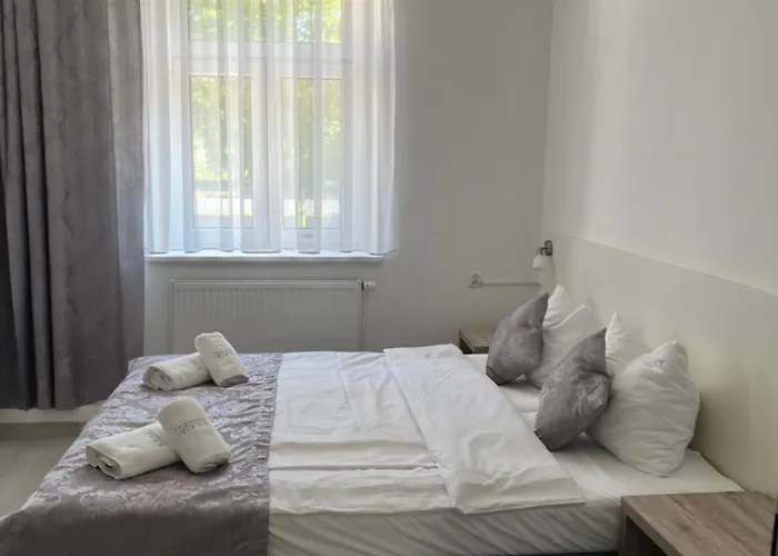 Wibor Ulica Tesknoty 5 Maison d'hôtes 3*